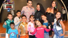 	<p>Los peque&ntilde;os junto a sus profesores de canto y baile.</p>