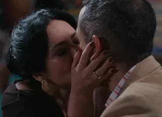Belén robó beso apasionado a Sebastián | Fuente: Señora del destino