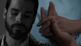 Reynaldo en la morgue con el cuerpo de Leslie | Composición: Katherine Lozano