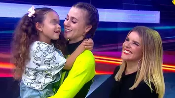 Ducelia Echevarría: su hija Claire enterneció EEG al bailar salsa junto a Johanna San Miguel