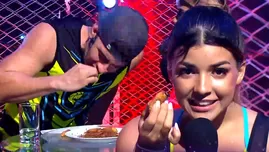 Makarena Novoa enseñó a comer suri en vivo a Piero Arenas.