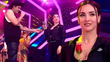 Rosángela Espinoza cautivó a joven cantante Aléc Roman y le dio tierno regalo en vivo