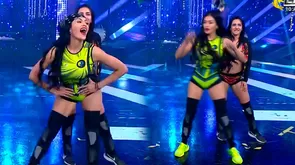 Rosángela Espinoza saboteó el desfile de Michelle Soifer al quitarle pañoleta en vivo